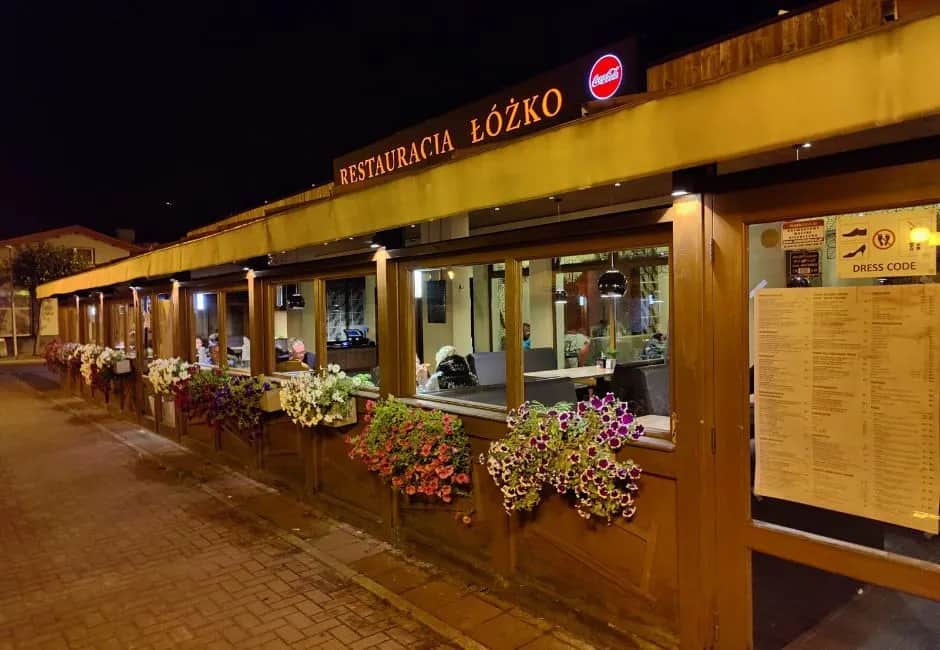 Gdzie zjeść w Jastarni? Najlepsze restauracje, które musisz poznać