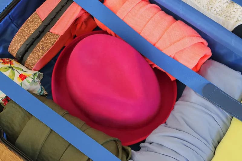 Jak przewozić kapelusz w walizce, aby go nie zniszczyć?