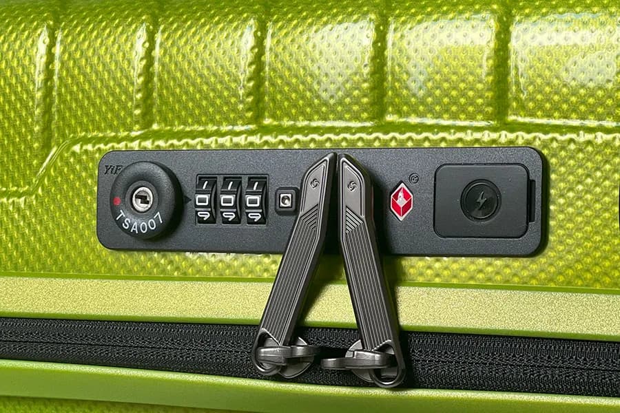 Jak ustawić kod w walizce Lasocki, aby uniknąć problemów z zamkiem Jak ustawić kod w walizce Lasocki, aby uniknąć problemów z zamkiem