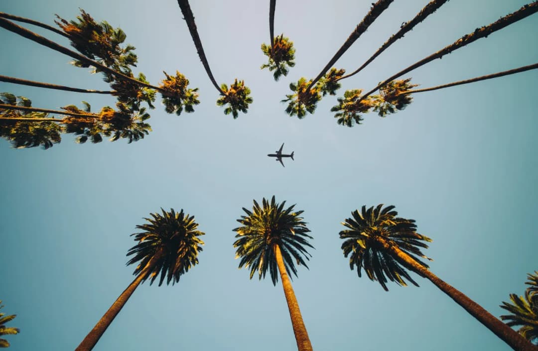 Ile trwa lot z Polski do Miami? Odkryj czas i tajemnice podróży